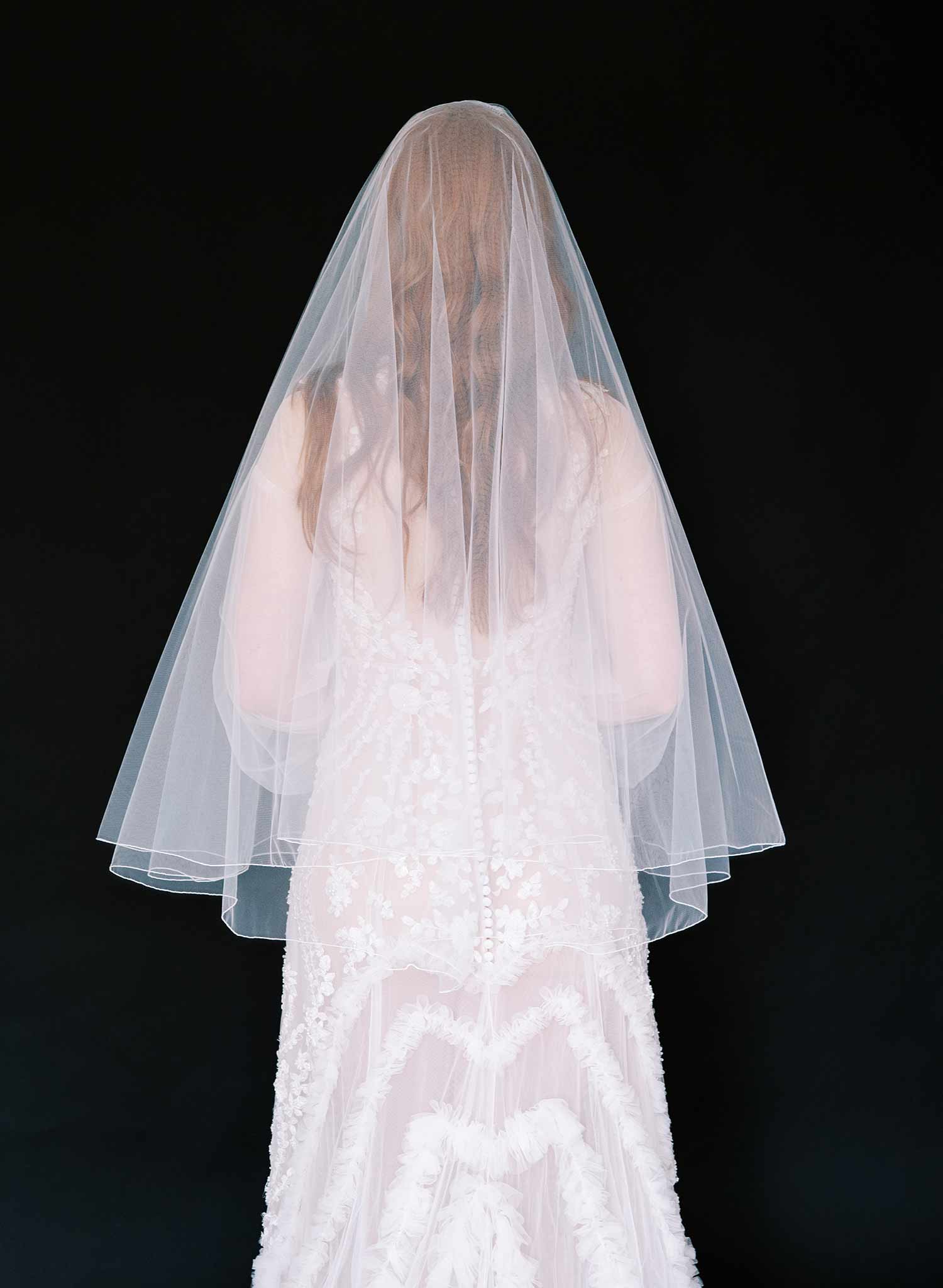 simple merrow edge white tulle wedding veil, twigs & honey