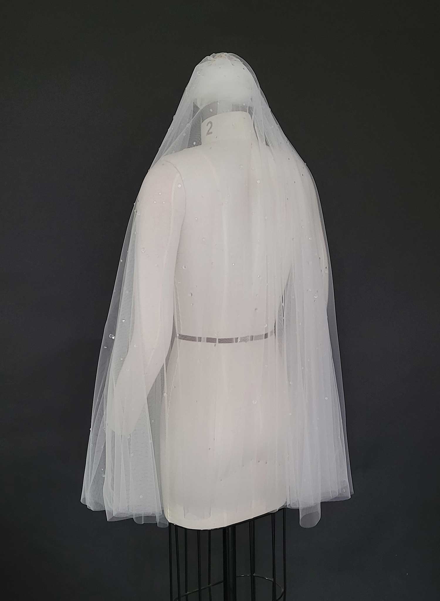 clear crystal raindrop tulle bridal veil with blusher, twigs and honey