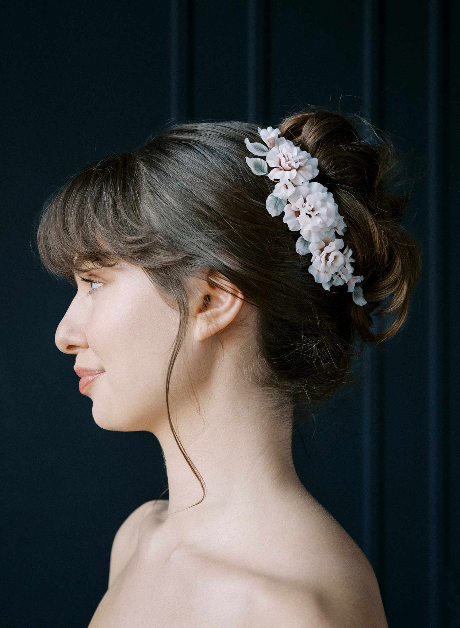 Handmade bridal comb with hand sculpted clay flowers. Wedding hair accessory.