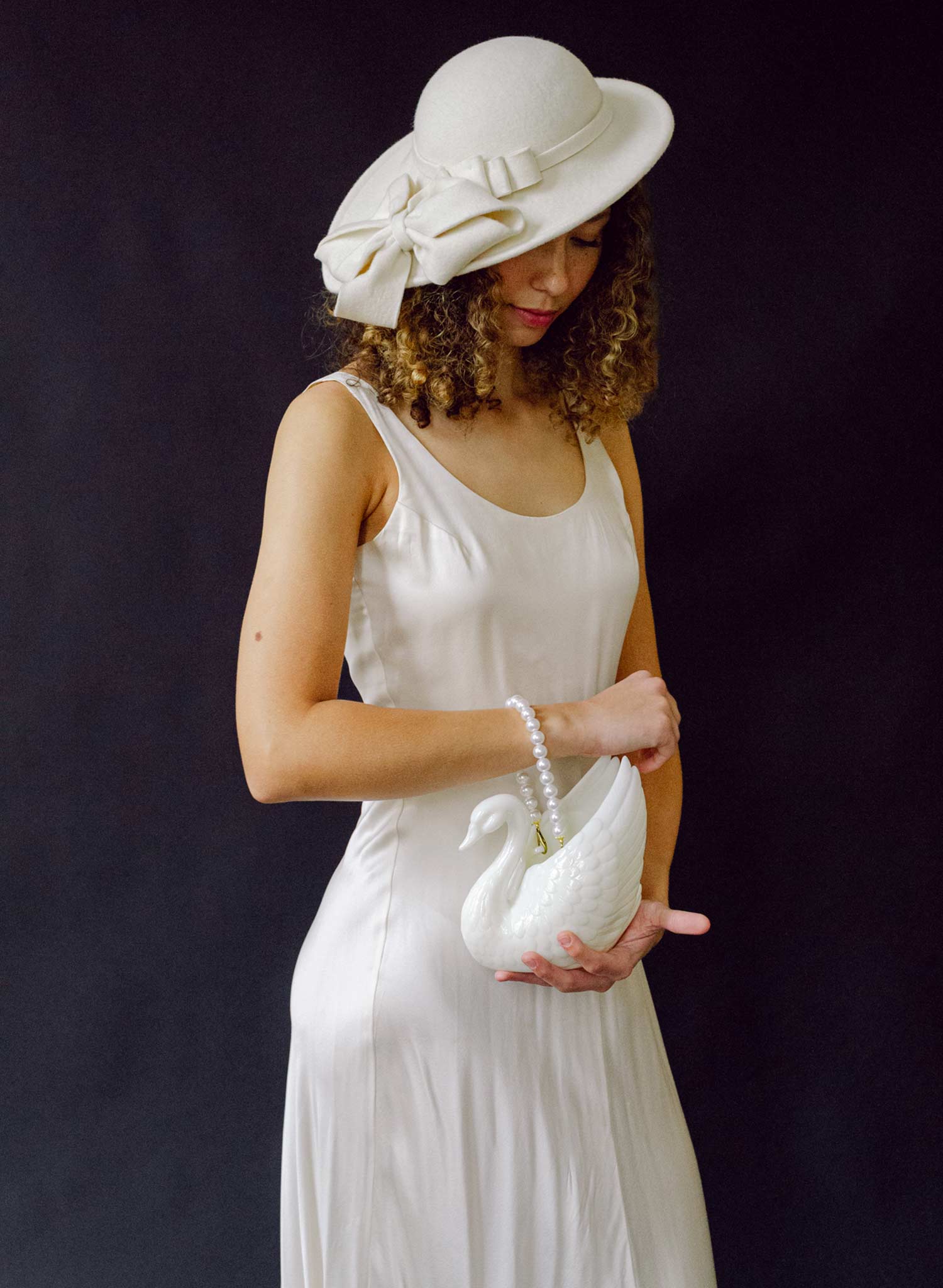 The Swan Purse - Style #2613