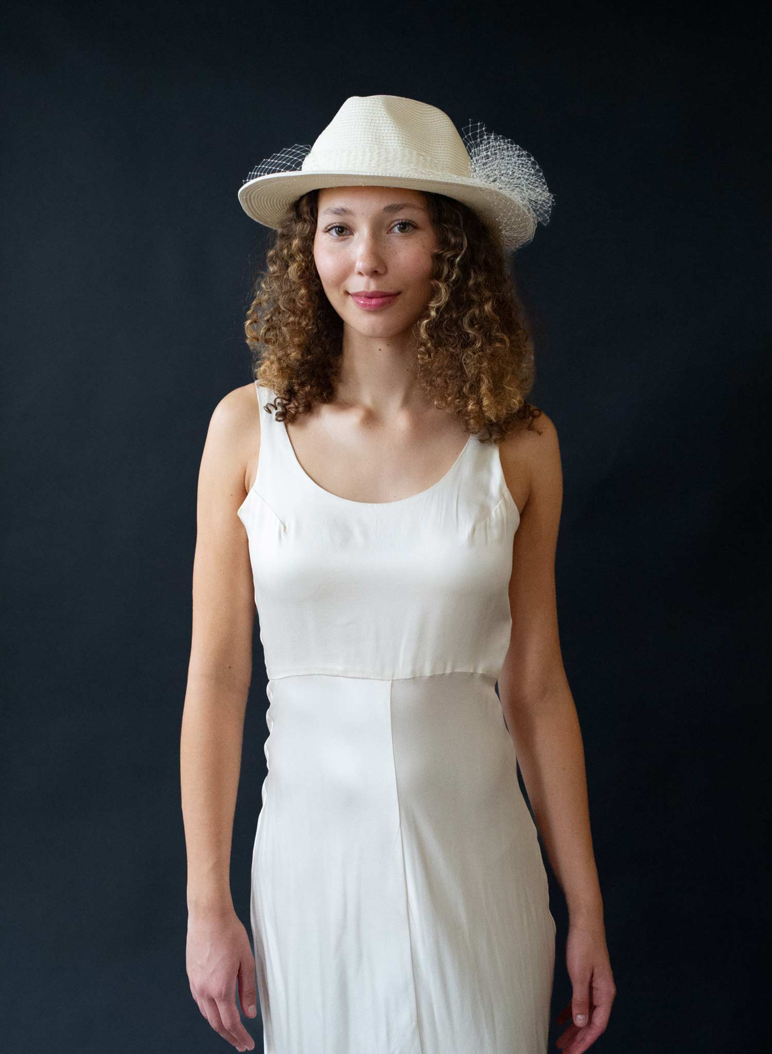 Straw fedora with birdcage veil - Style #2631