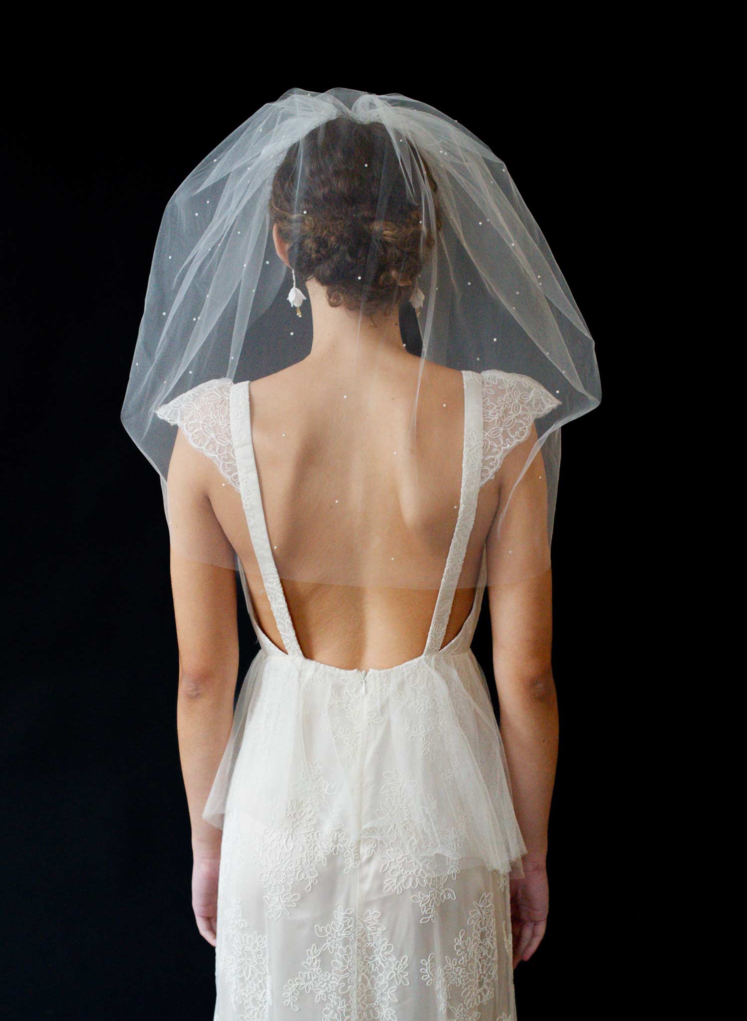 Pearl speckled bubble edge veil - Style #2633