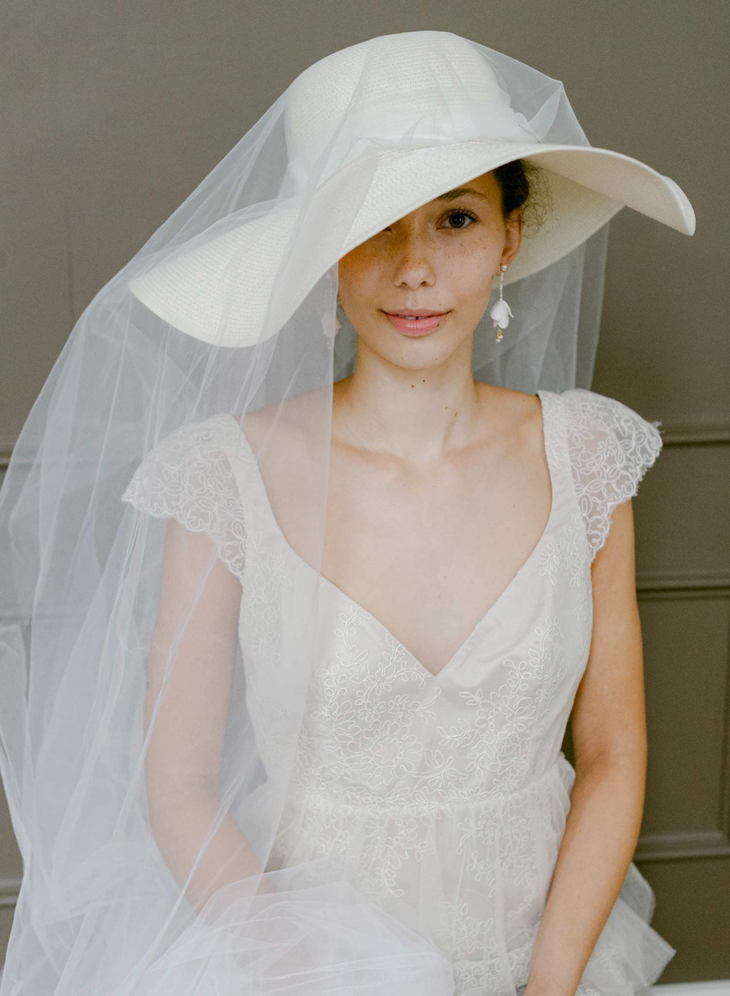 Wide straw bridal hat with chapel veil - Style #2638