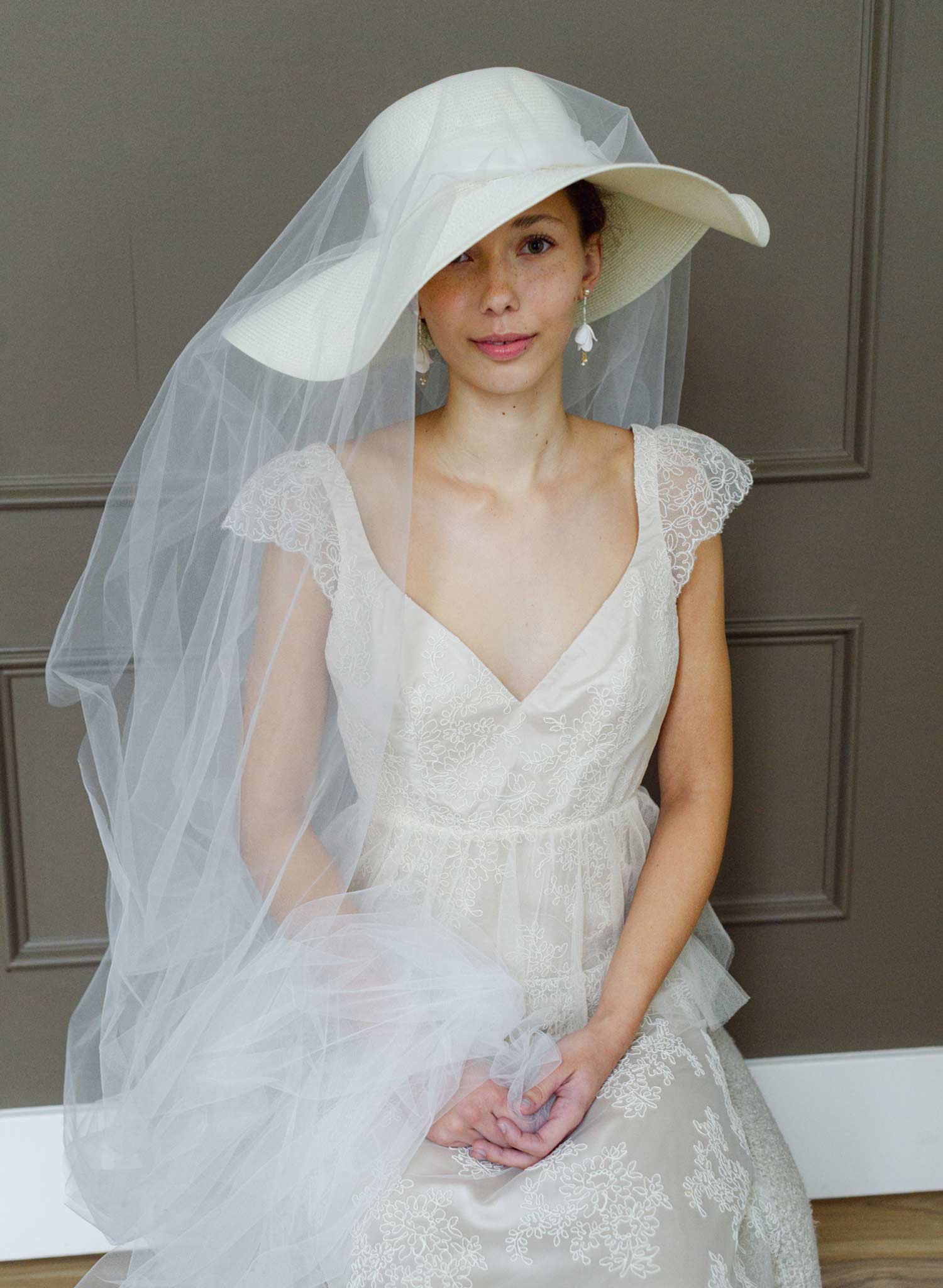Wide straw bridal hat with chapel veil - Style #2638