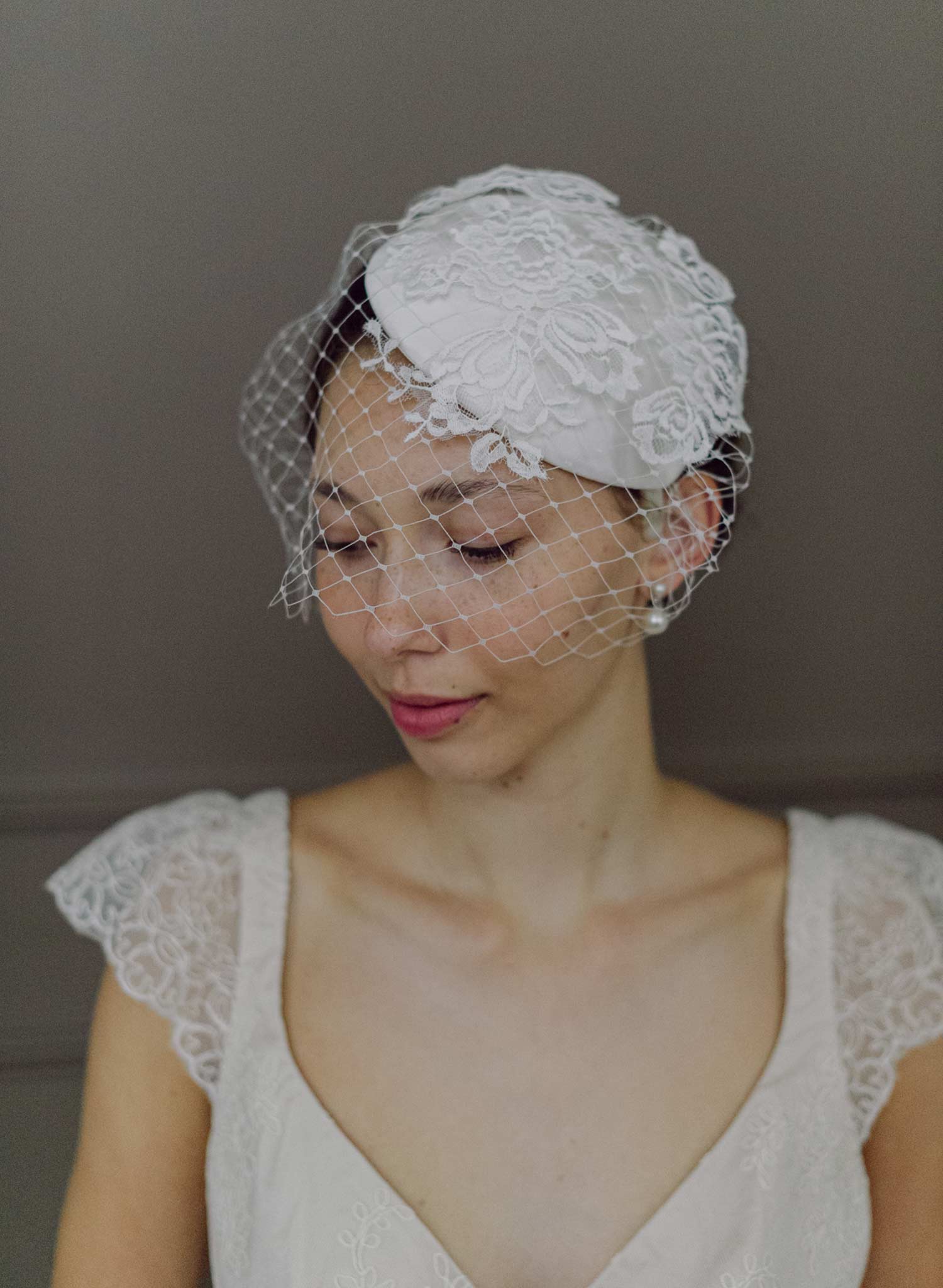 Teardrop silk and lace bridal birdcage veil - Style #2639