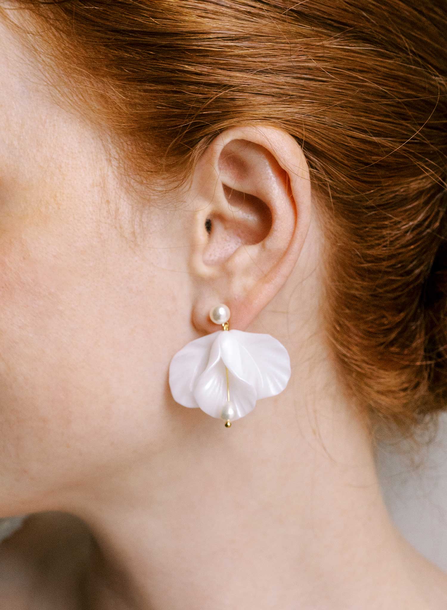 Sculpted iris earrings with pearls - Style #2665