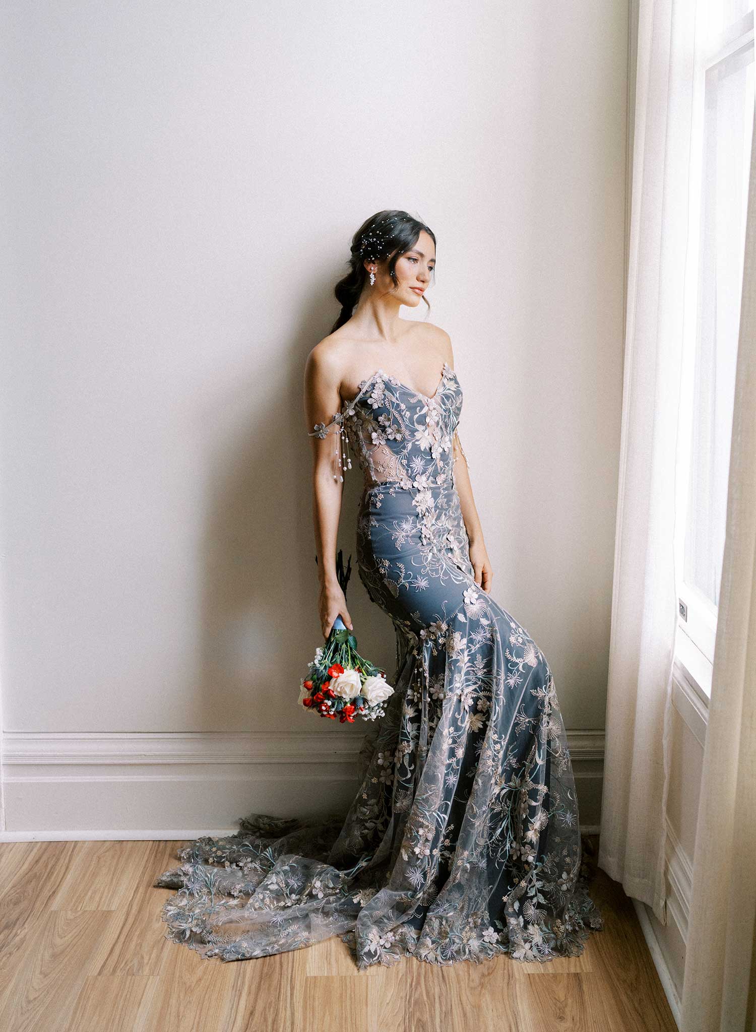 Rhinestone adorned tulle bandeau veil - Style # 425 black