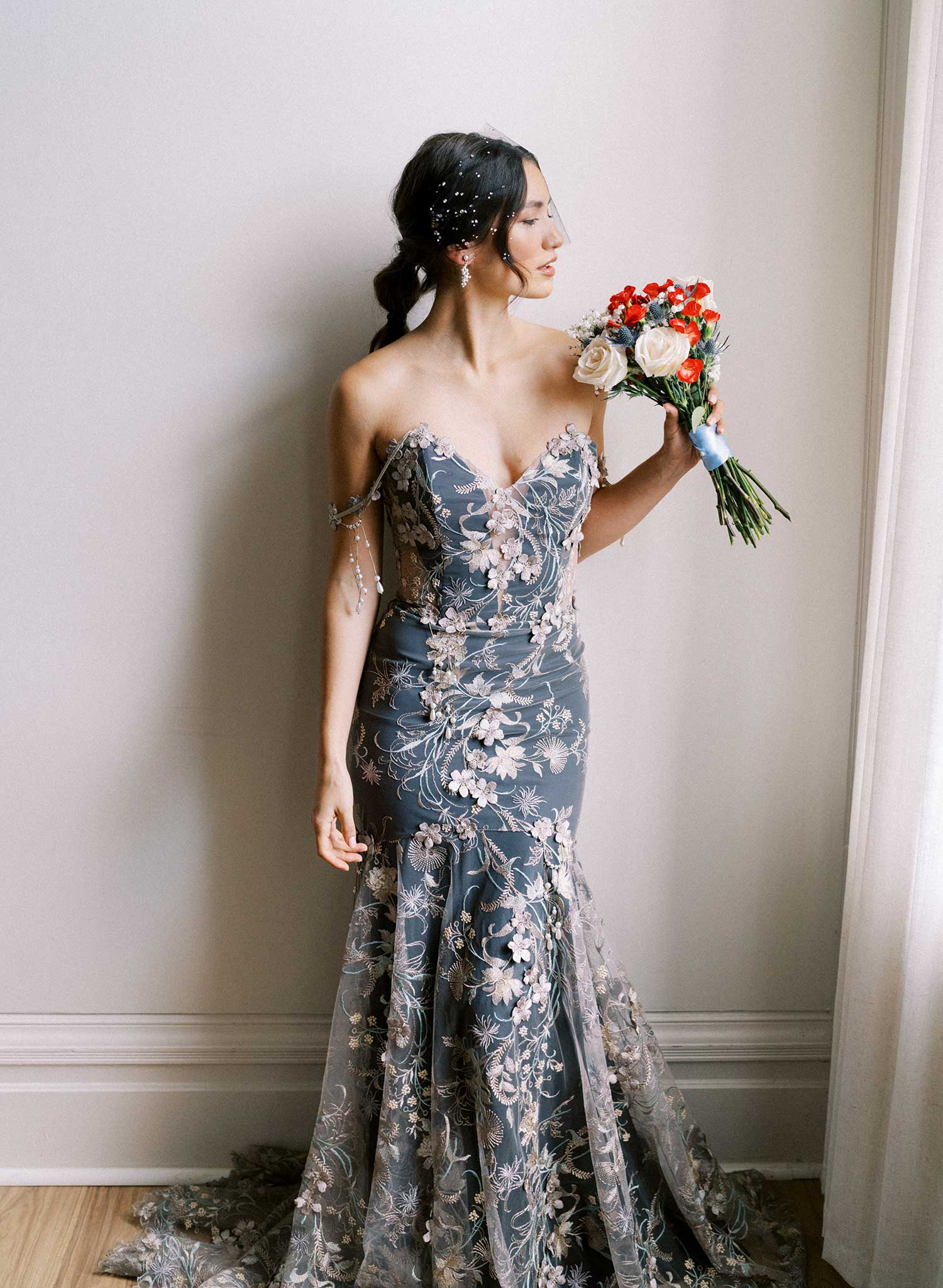 Rhinestone adorned tulle bandeau veil - Style # 425 black