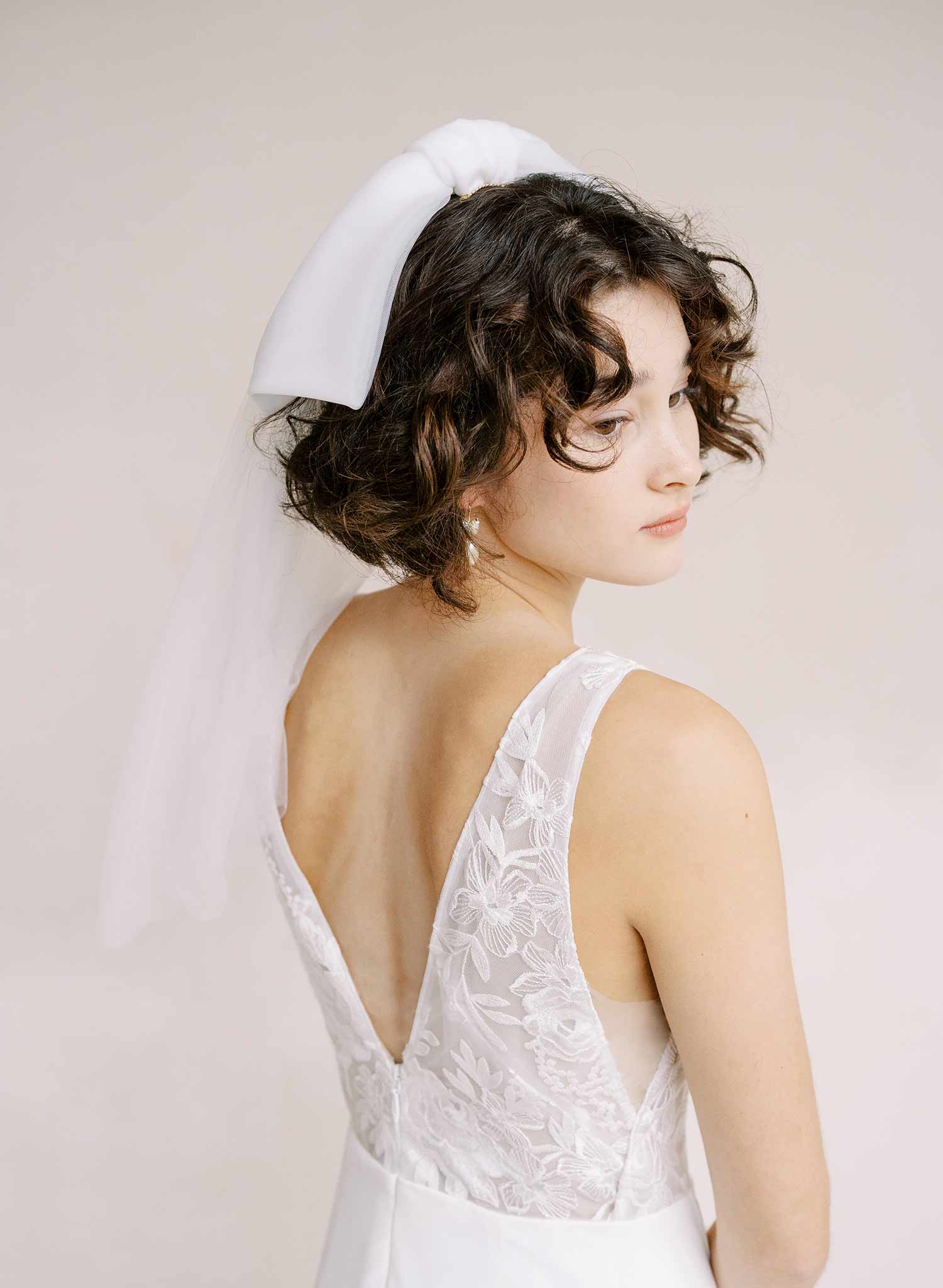 Long and soft tulle bridal hair comb bow by twigs & honey