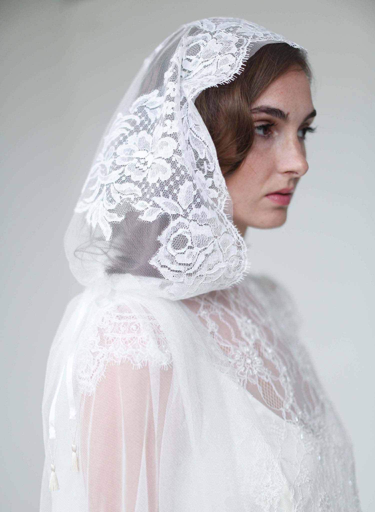 mantilla lace trimmed veil, mantilla veil, vintage inspired, bridal veil, wedding veil, lux tulle, bridal accessories, twigs and honey
