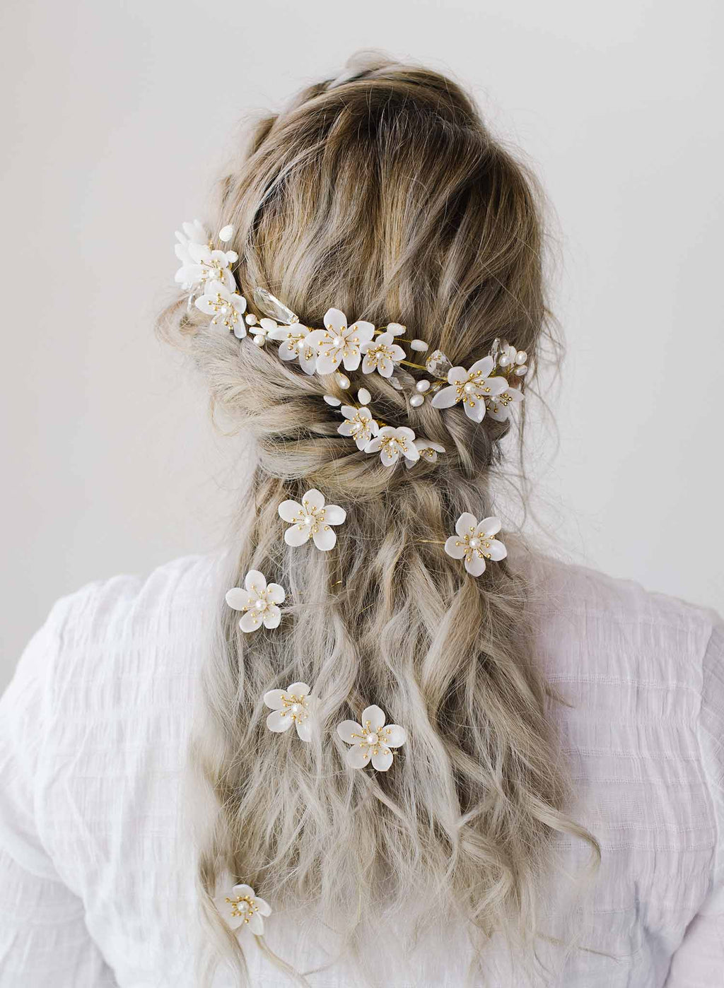 Bridal hairpin set by Twigs & honey, wedding accessories  display picture 1