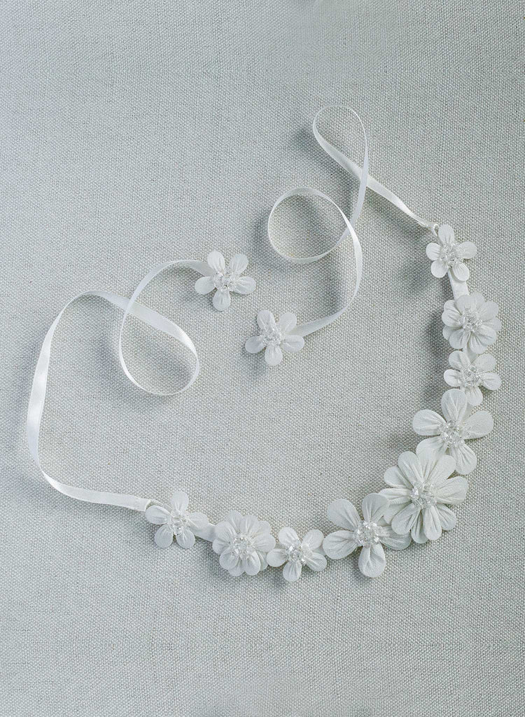 Embroidered primrose choker necklace - Style #2405