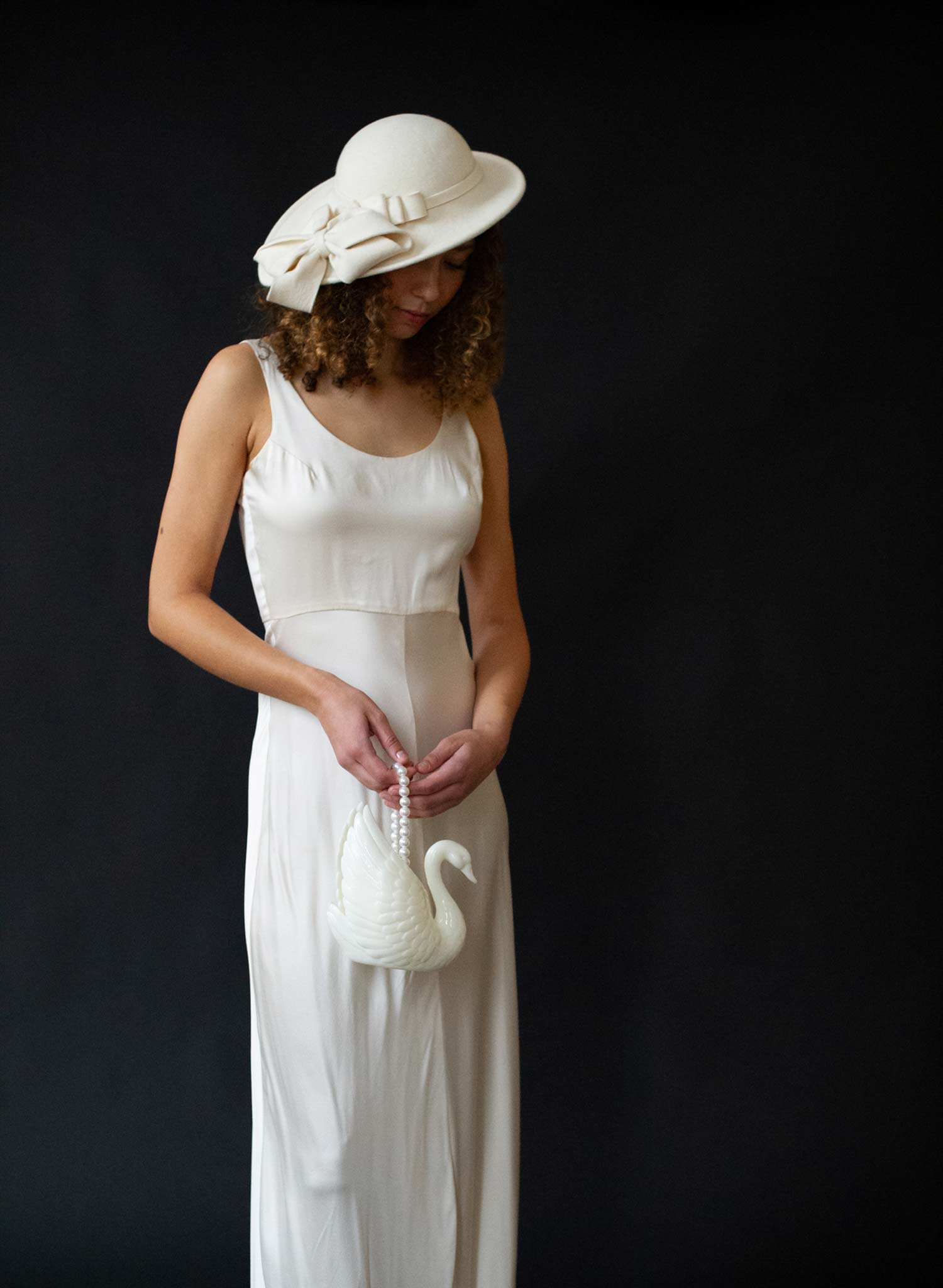 The Swan Purse - Style #2613