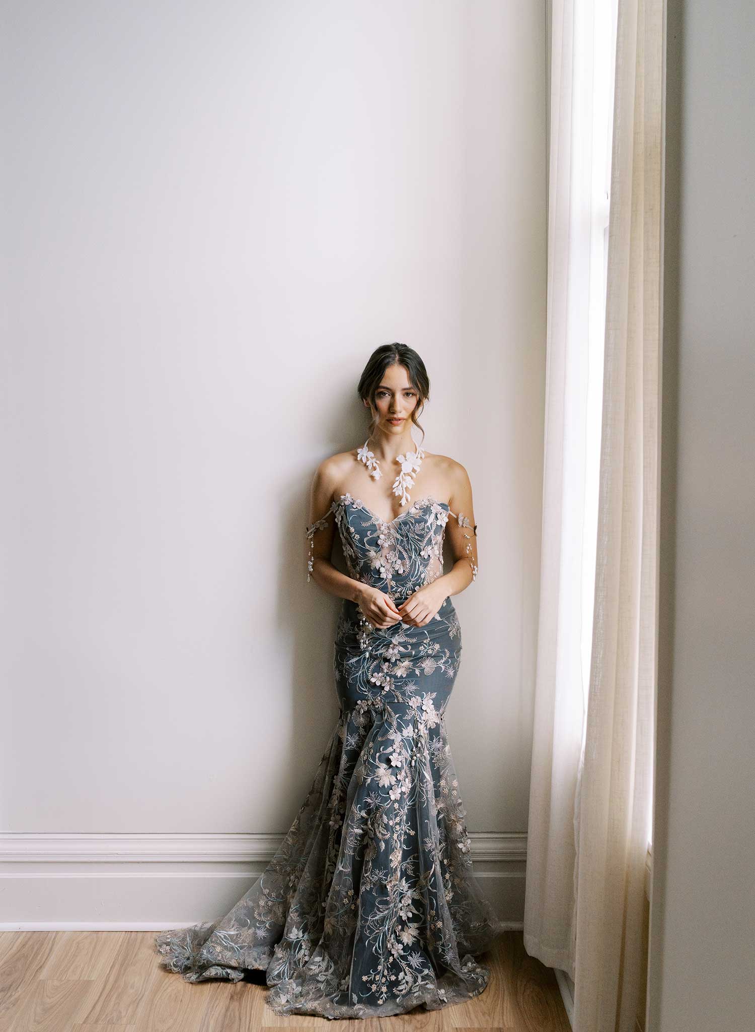 Climbing iris bridal necklace - Style #2614