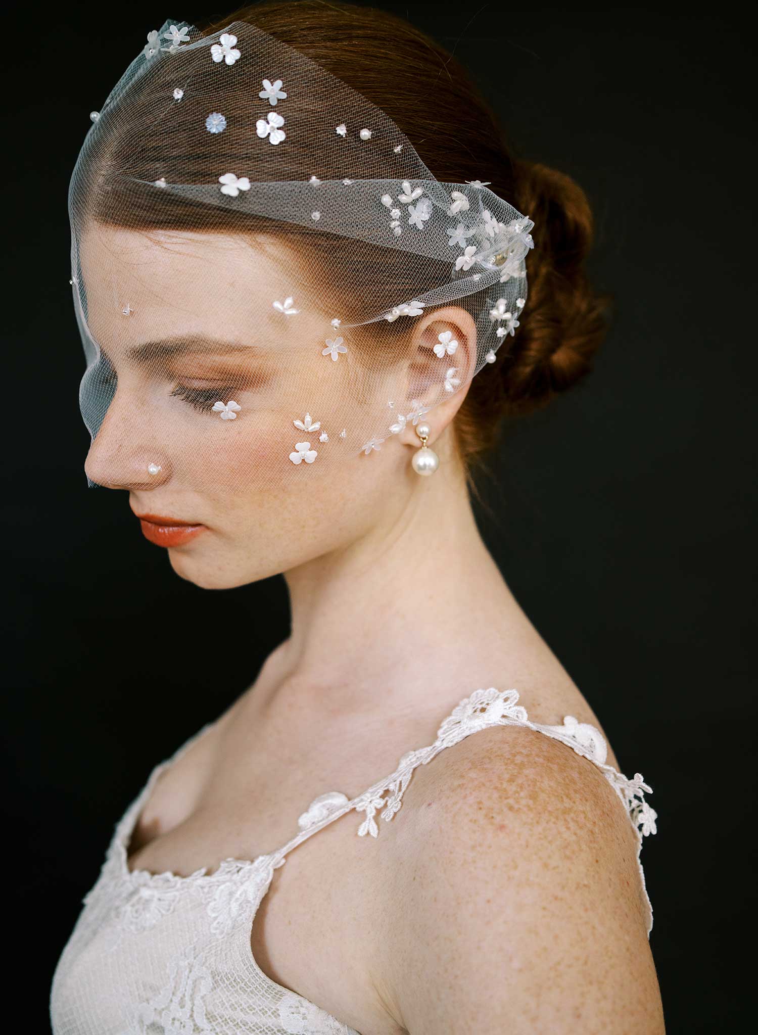 Airy florals tulle bandeau veil - Style #2622