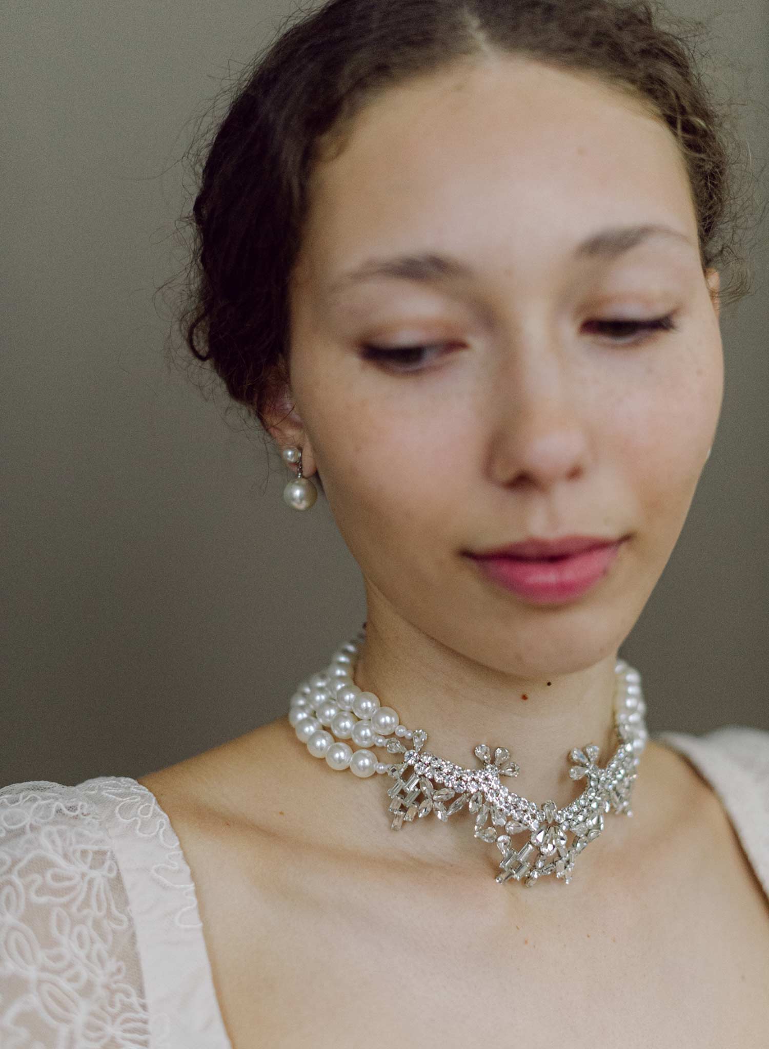 Pearl and crystal choker necklace - Style #2629