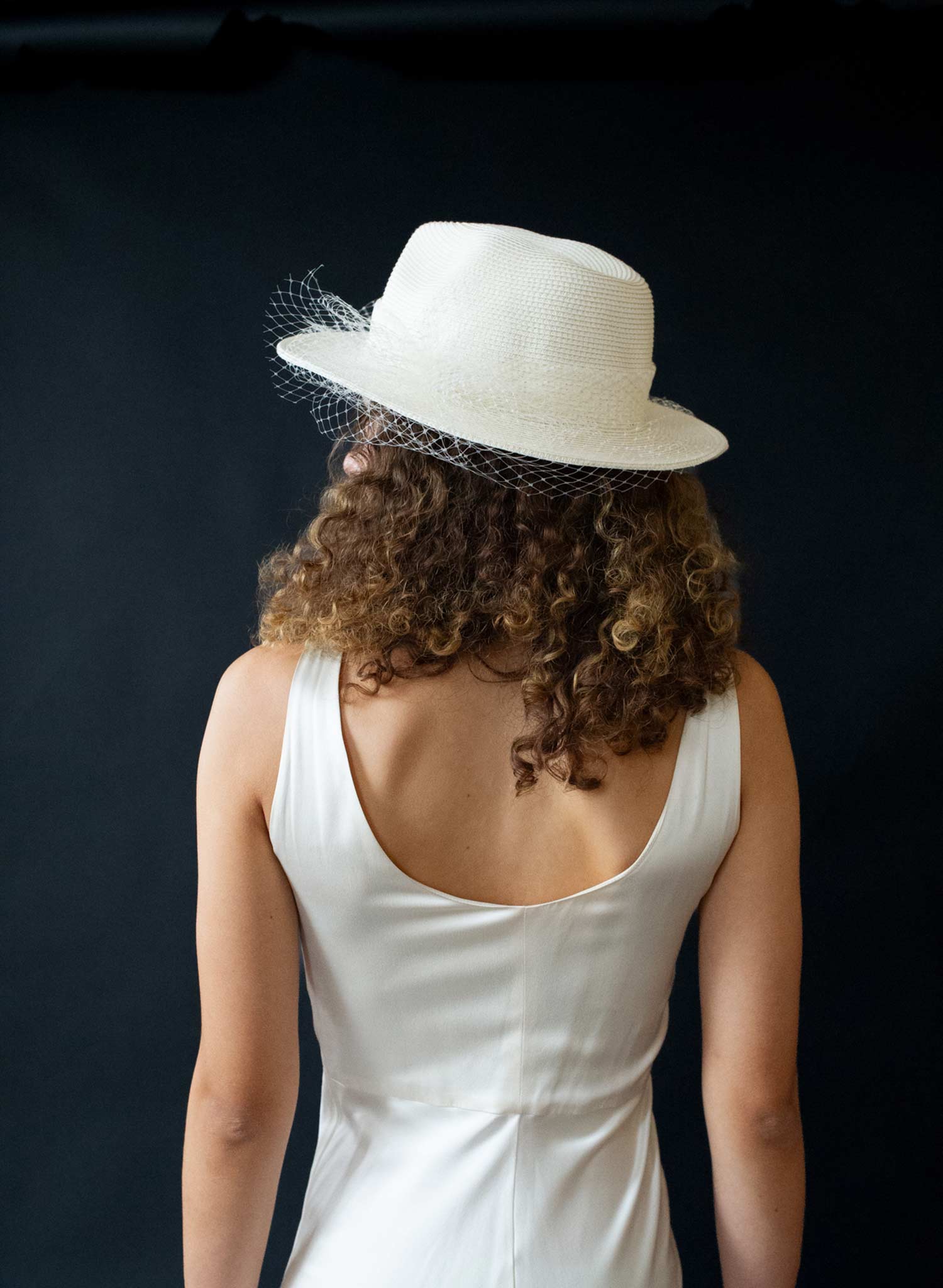 Straw fedora with birdcage veil - Style #2631
