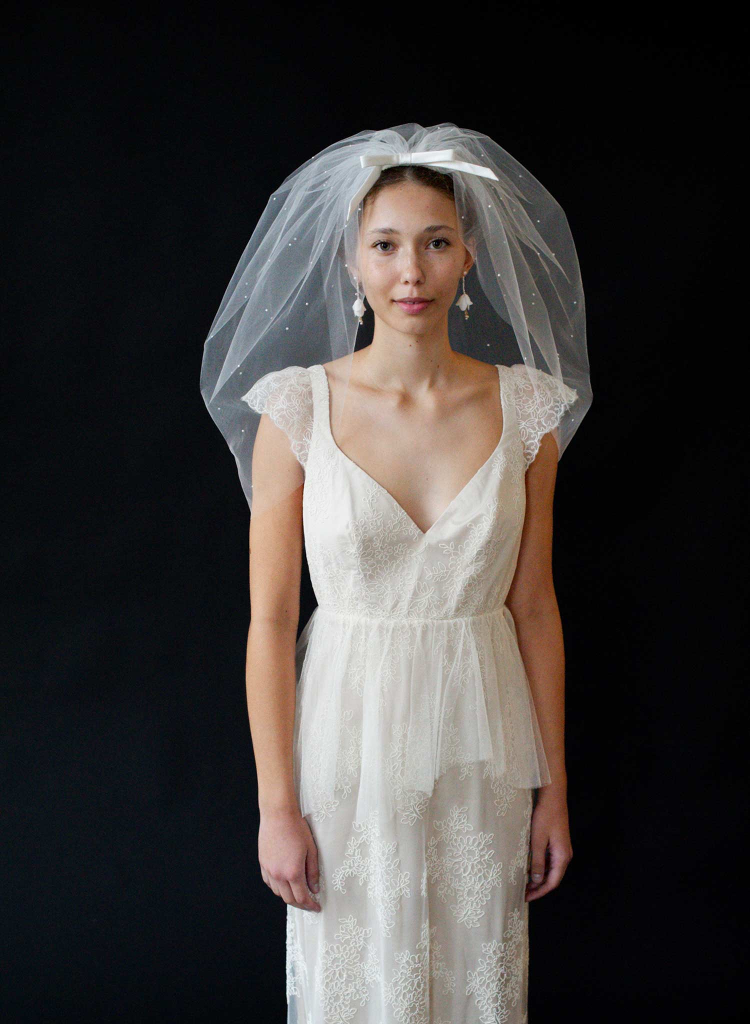 Pearl speckled bubble edge veil - Style #2633