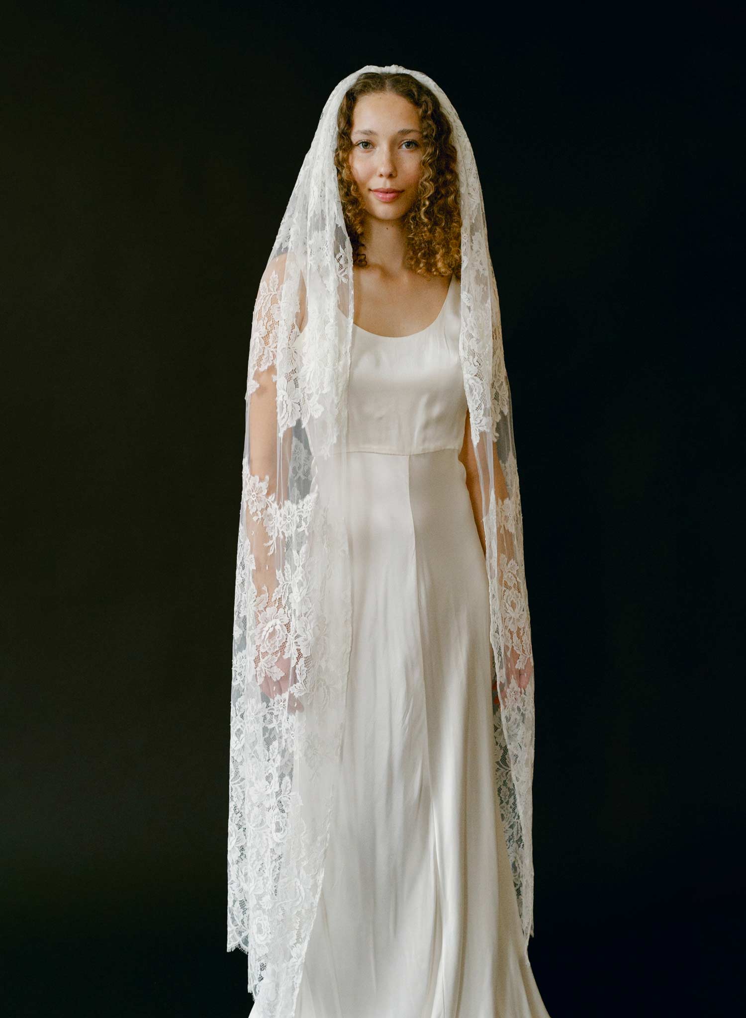 Columnar French lace, floral short chapel veil - Style #2644