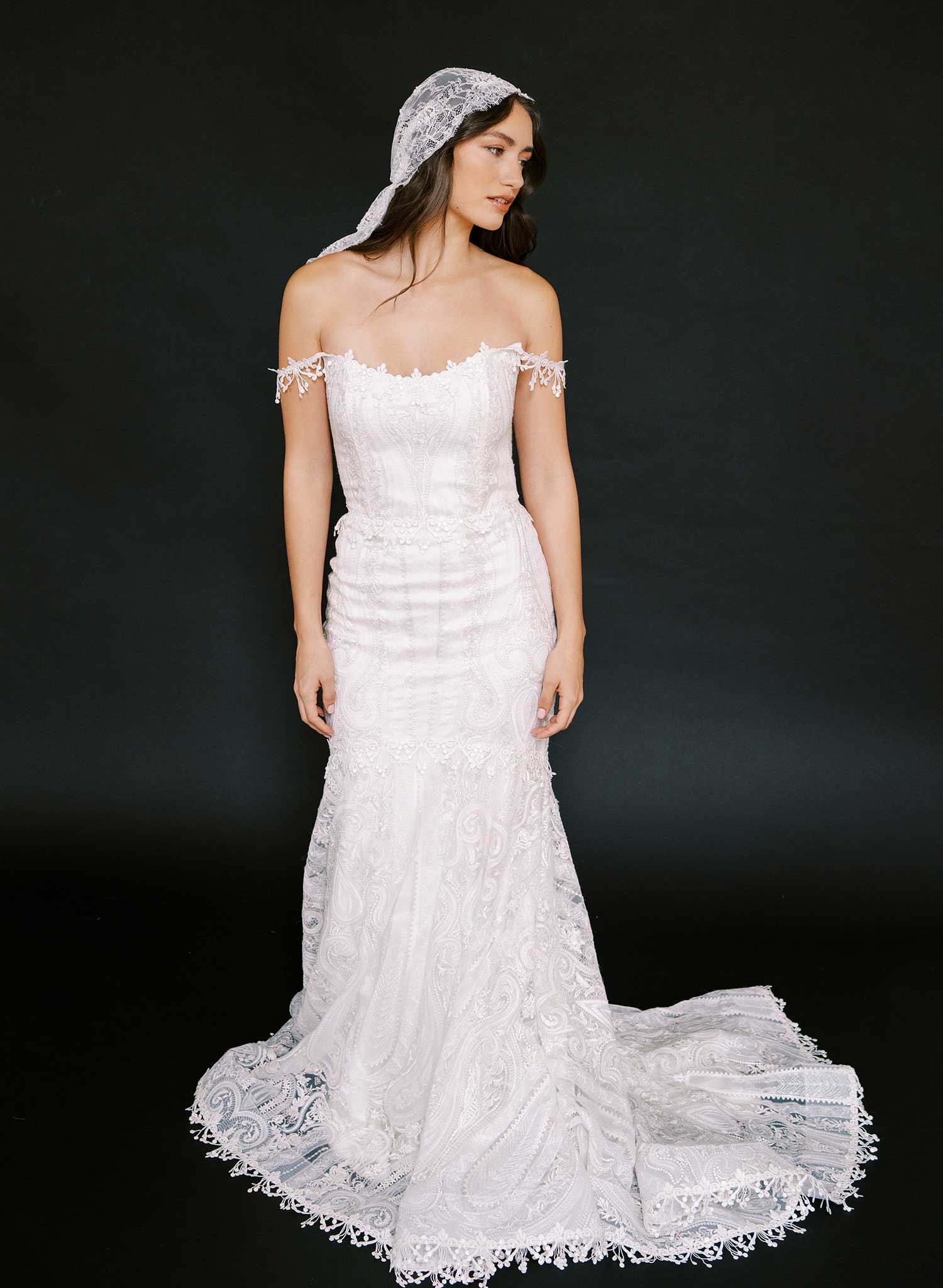 Beaded lace juliet veil - Style #2686