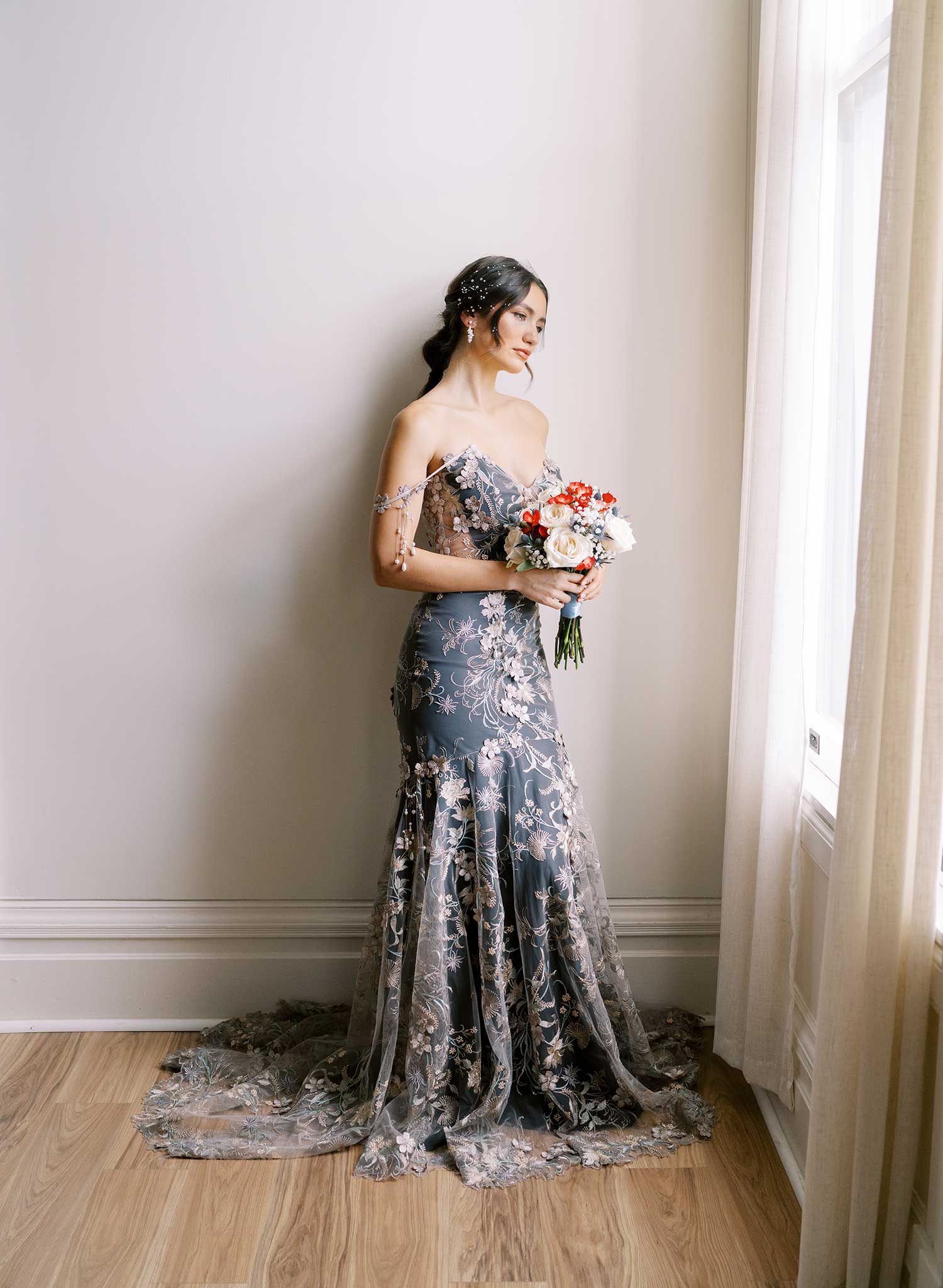 Rhinestone adorned tulle bandeau veil - Style # 425 black