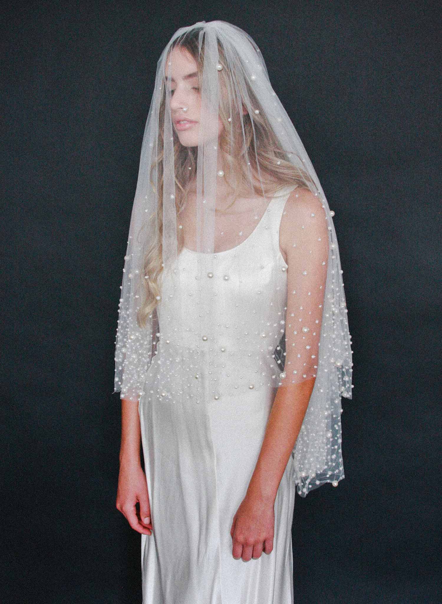 https://www.twigsandhoney.com/cdn/shop/products/2000-bridal-pearl-veil-twigsandhoney-1_2048x2048.jpg?v=1578018305