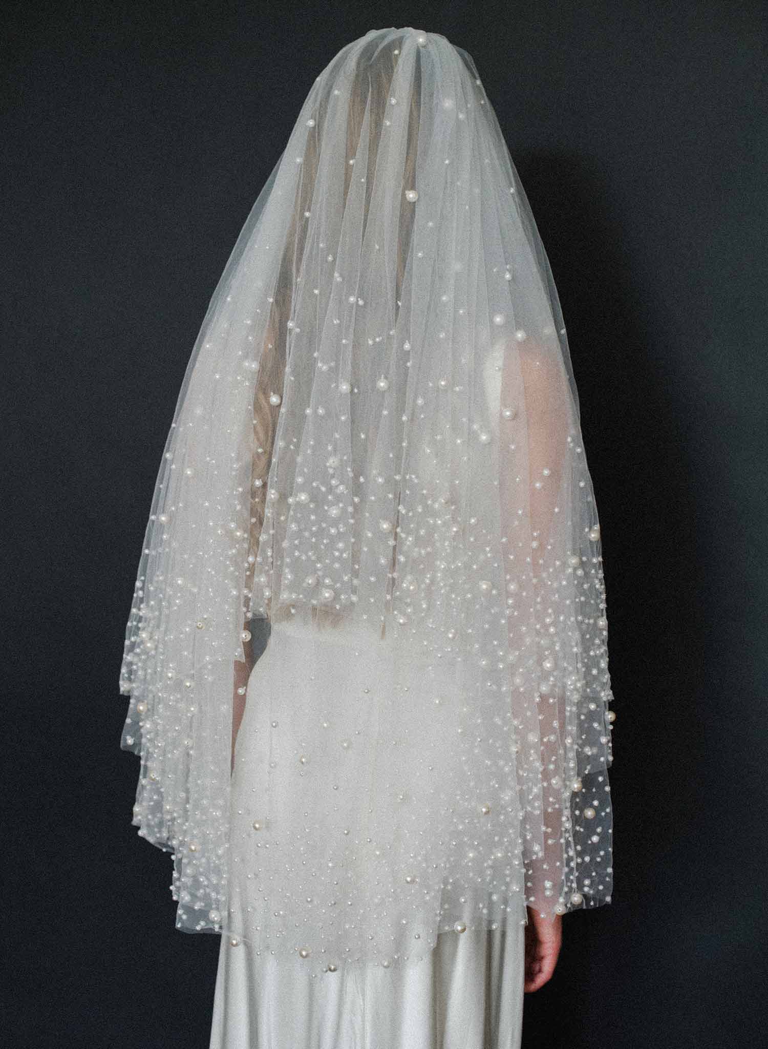 Wholesale Long Mesh Tulle Plastic Pearl Beaded Bridal Veils