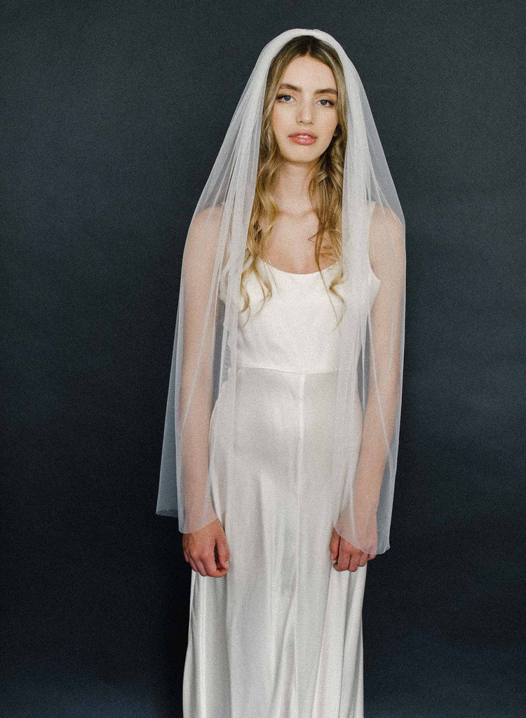 bridal gossamer tulle veil, simple, raw, fingertip, twigs & honey weddings