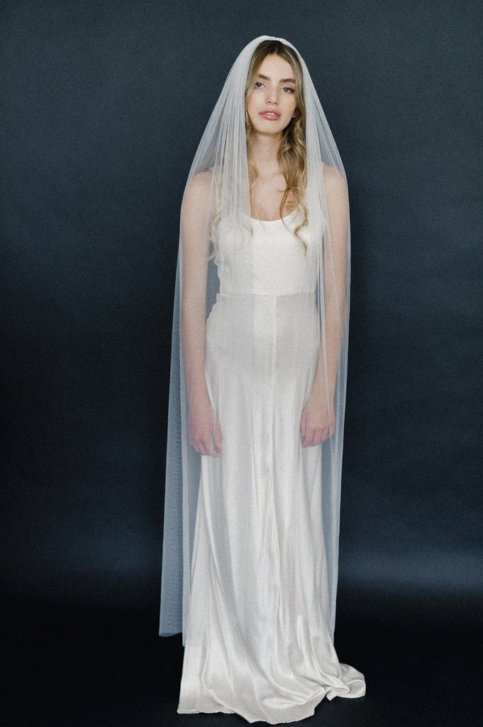 bridal gossamer tulle veil, simple, raw, fingertip, twigs & honey weddings