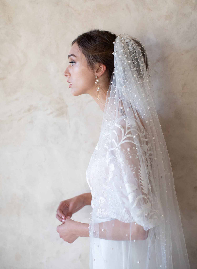 Pearl bridal veil, wedding veil - Pearl showers bridal train veil ...