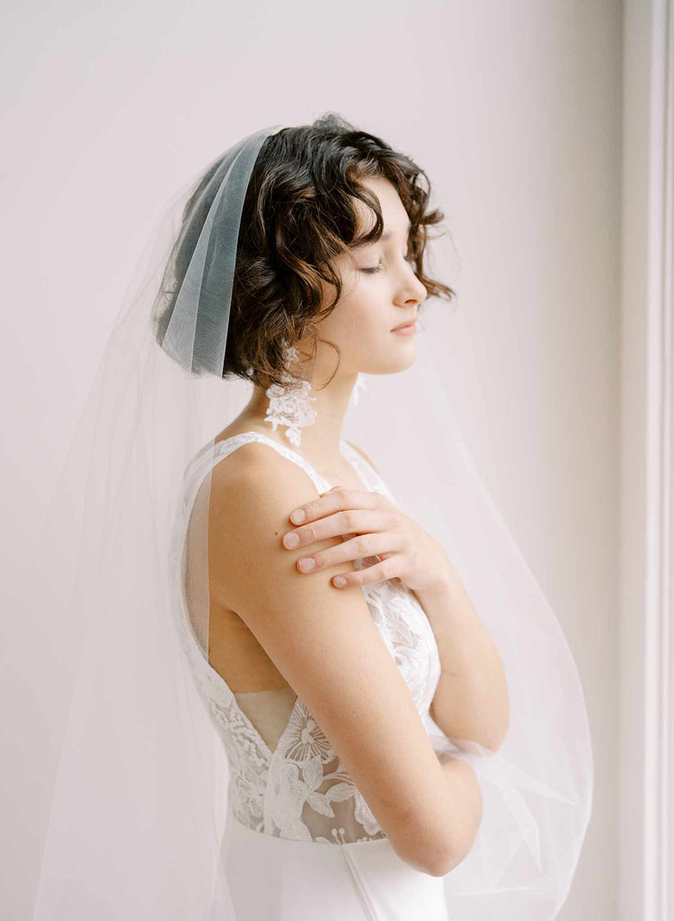 simple and plain wide bridal chapel length veil