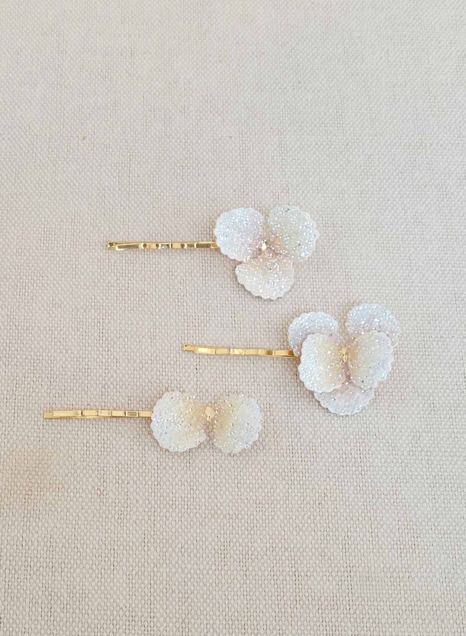 Glittery petal pin set of 3 - Style #2389