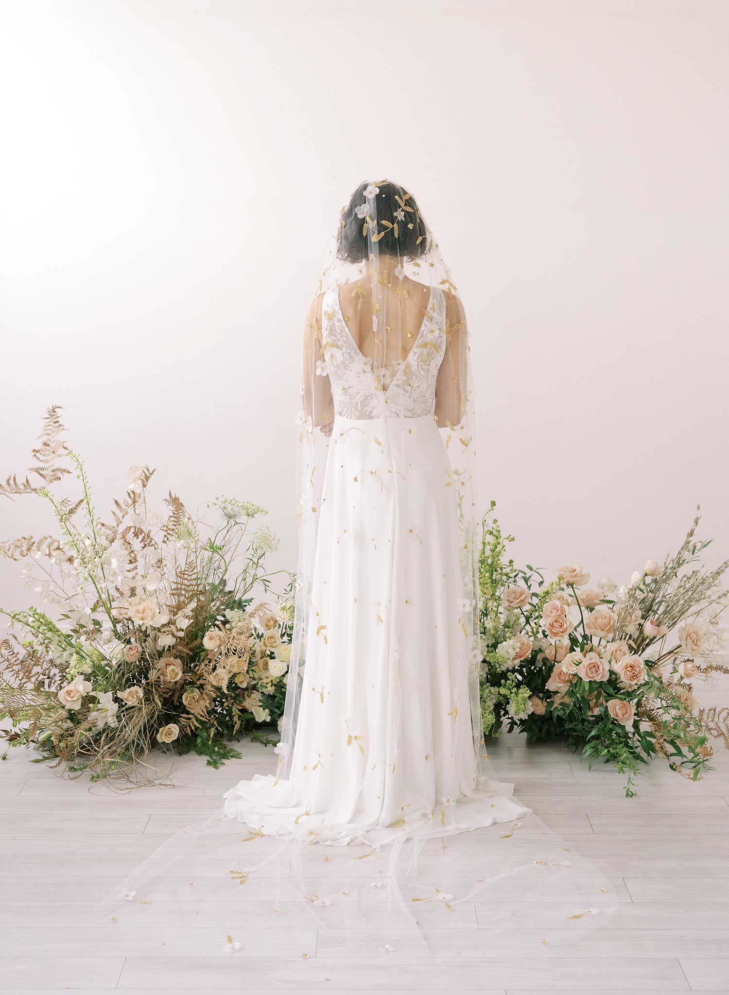 Cathedral train veil, bridal floral veil - Floral embroidered