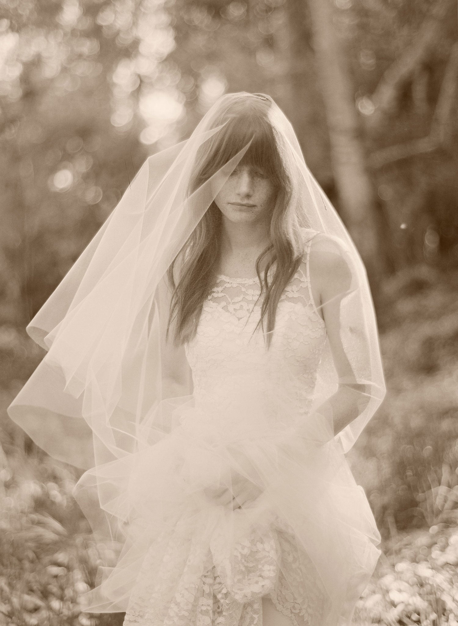 Classic Petal-Shaped Lace Veil