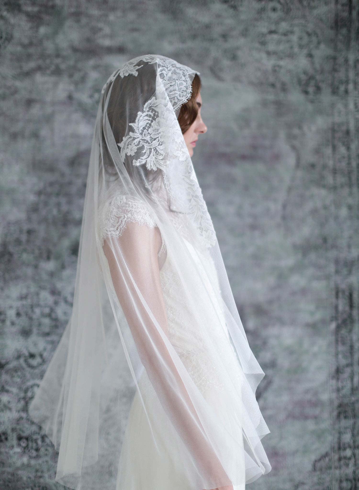 https://www.twigsandhoney.com/cdn/shop/products/709l_wedding-veil-bridal-veil-lace-veils-wedding-veil-bridal-accessories_2048x2048.jpg?v=1483074211