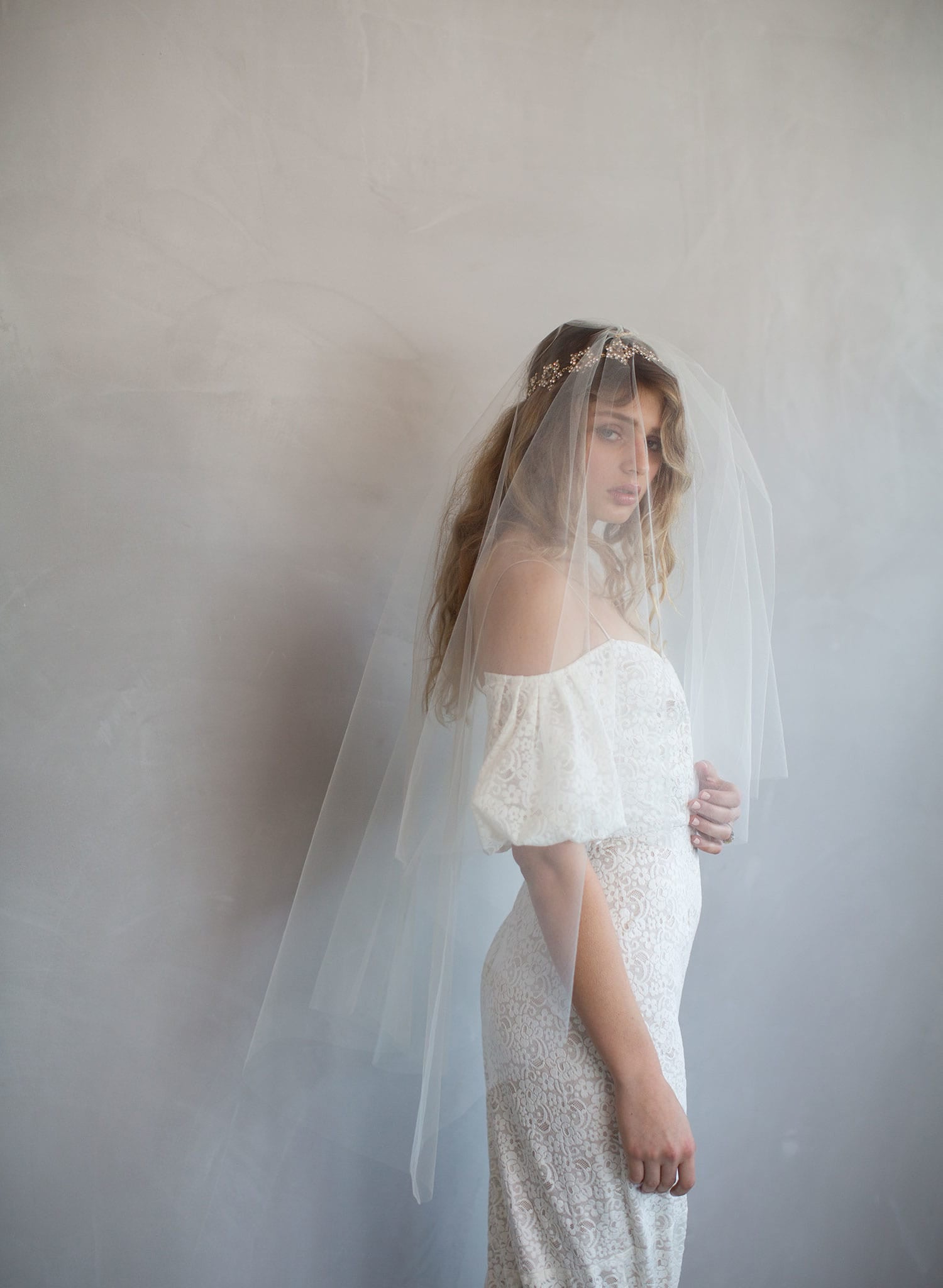 Twigs & Honey Bridal Retro Poufy Short Veil - Voluminous Short Bubble Veil - Style #2357 Diamond White