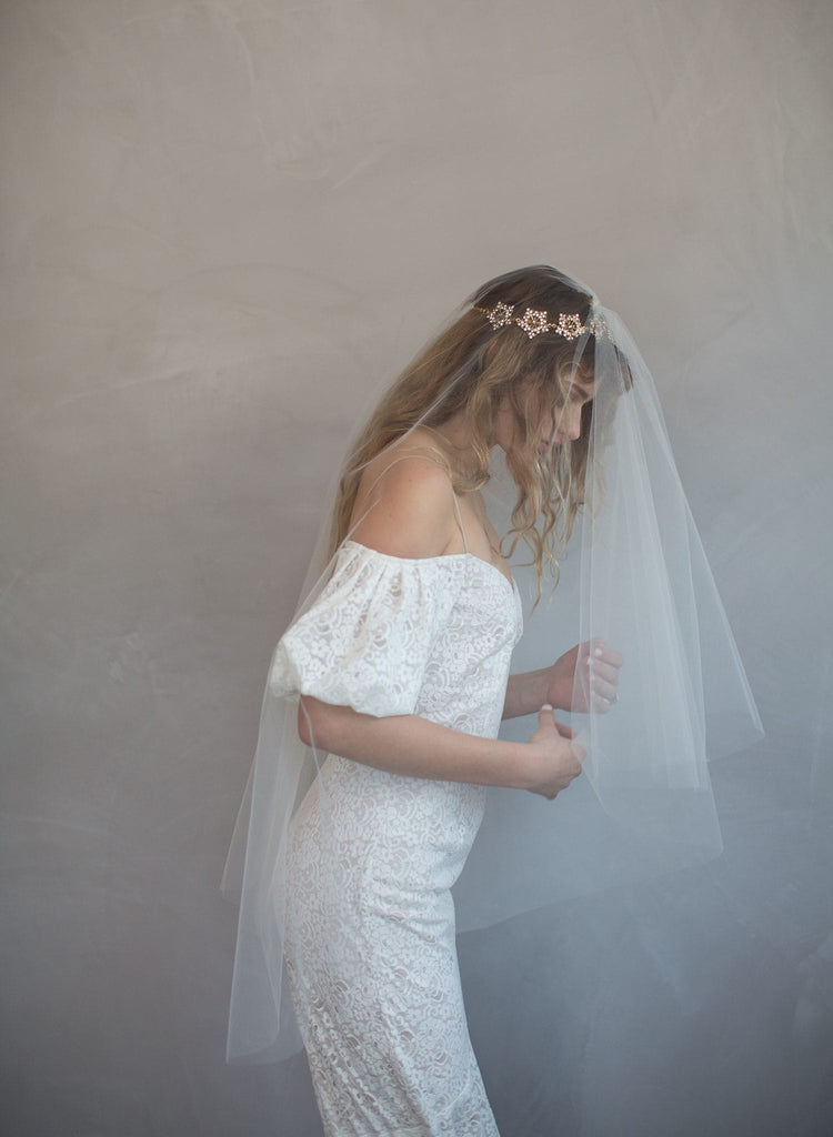 subtle lift veil, bridal veil, wedding veil, vintage inspired, twigs and honey