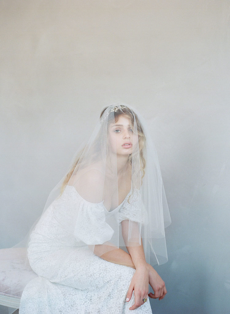 subtle lift veil, bridal veil, wedding veil, vintage inspired, twigs and honey