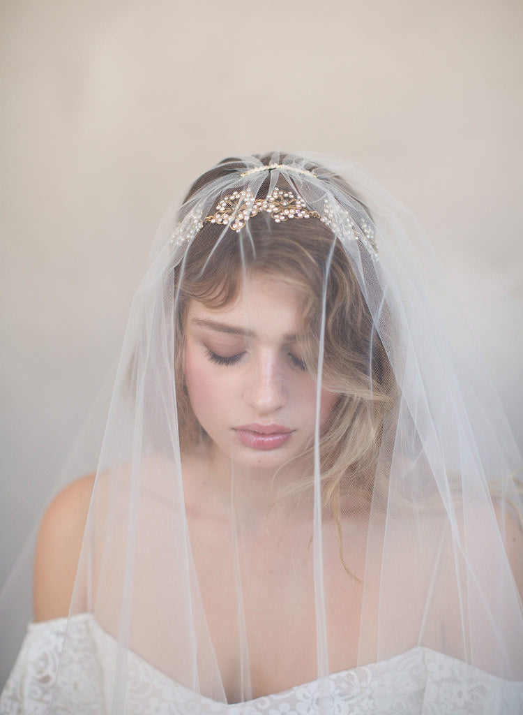 subtle lift veil, bridal veil, wedding veil, vintage inspired, twigs and honey
