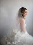 Sweetly trimmed french lace veil - Style #852