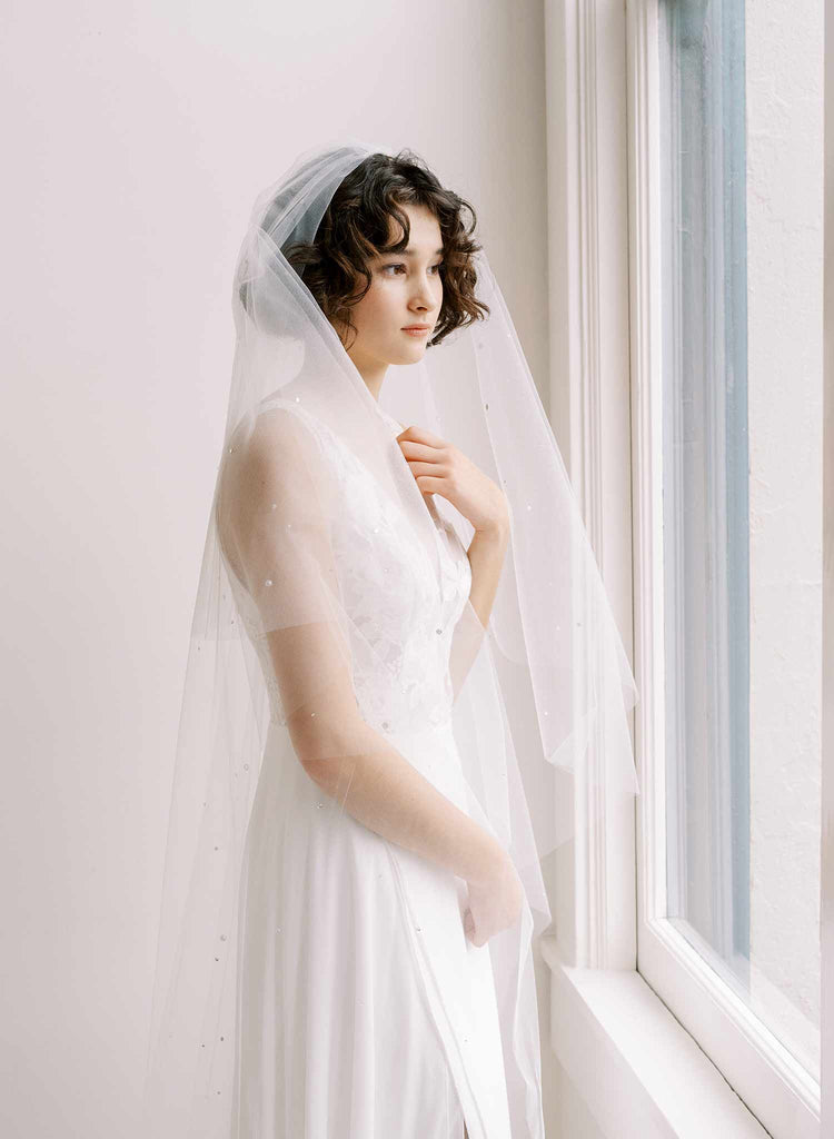 Cascading Pearl Veil Elbow, Fingertip, Waltz or Cathedral Length 