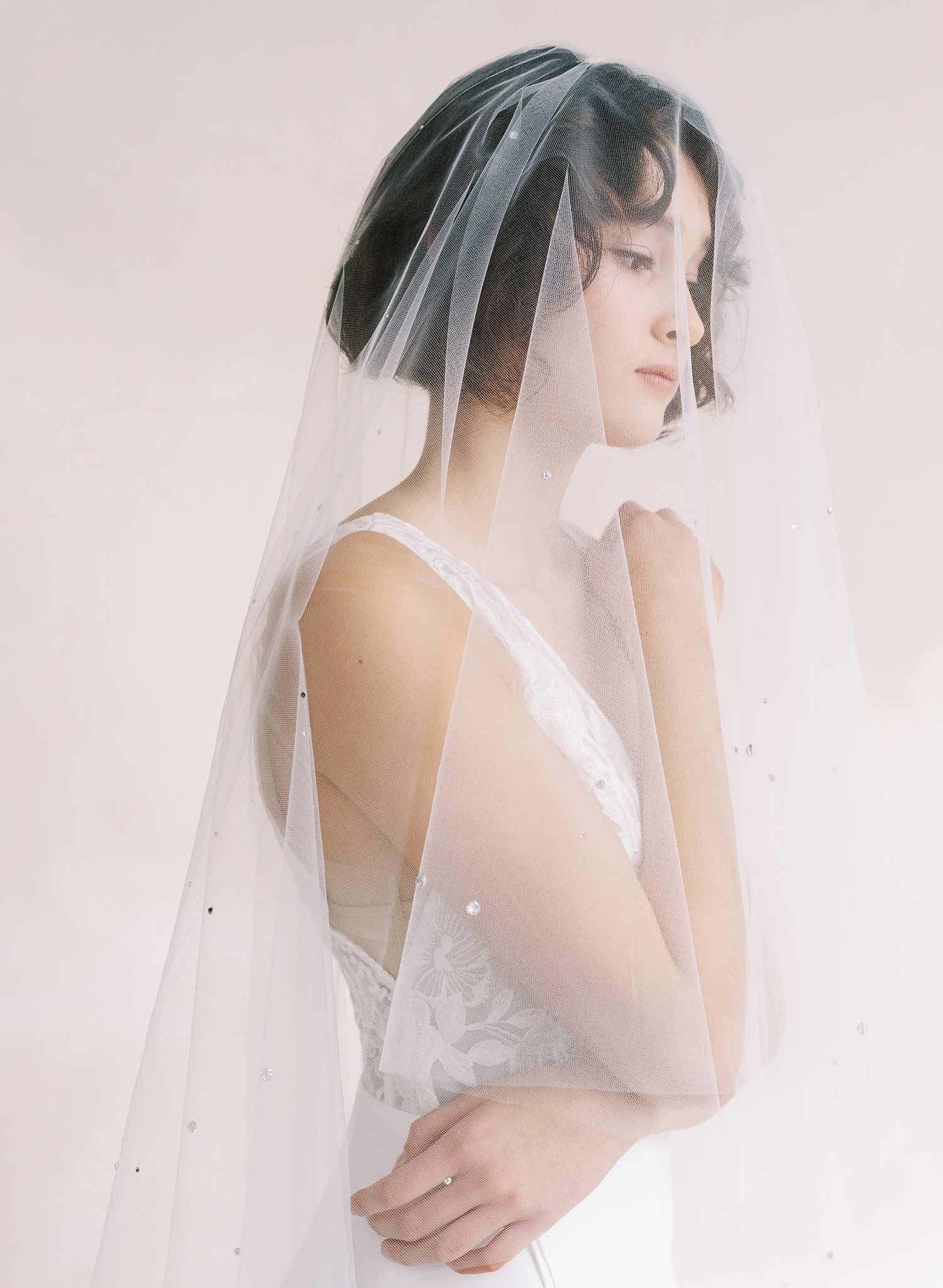 Veils - Bridal veils, birdcage veils, Tulle veils, Modern veils