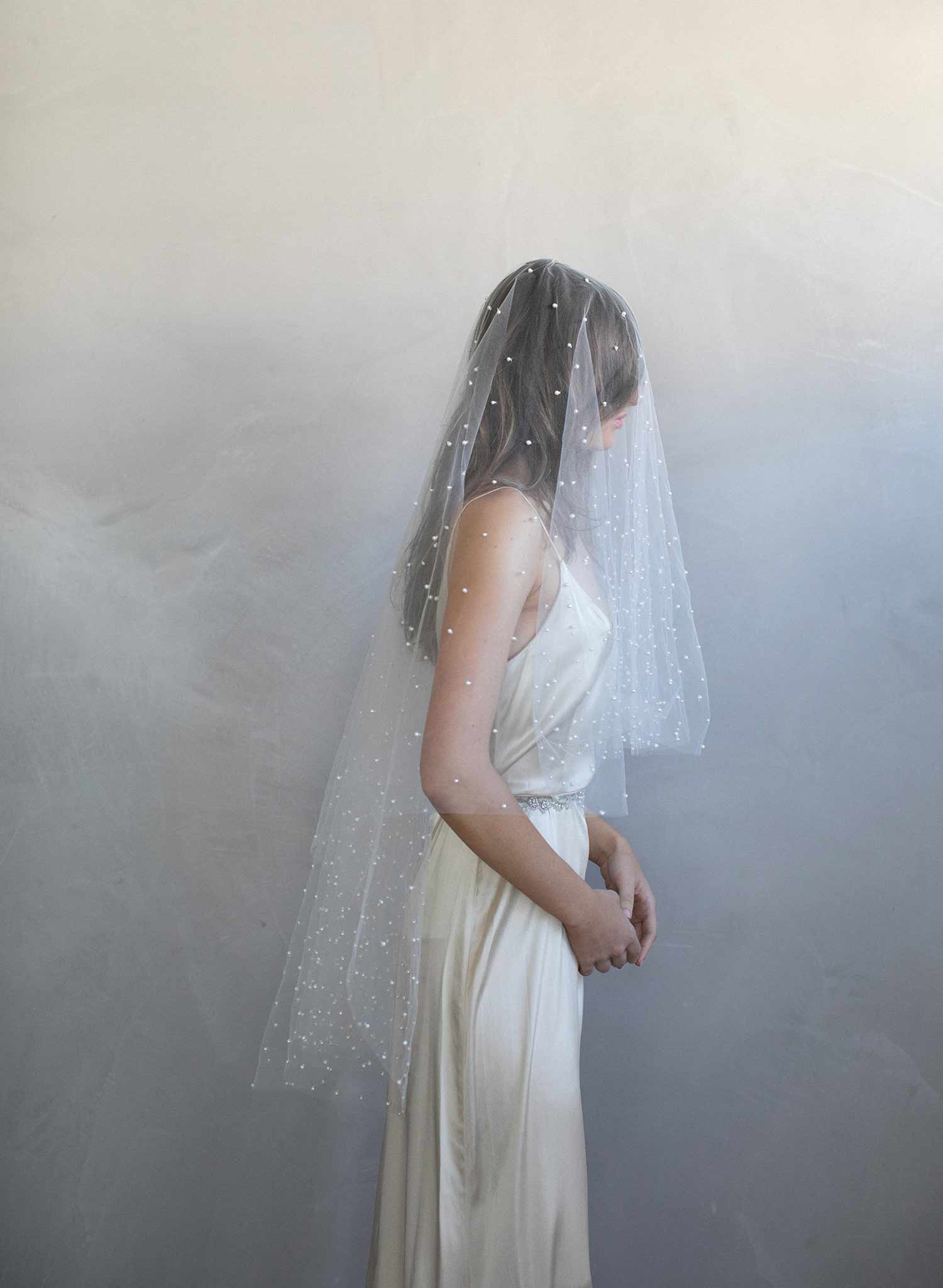 Scattered Pearl Veil V009 – heirloombridalcompany