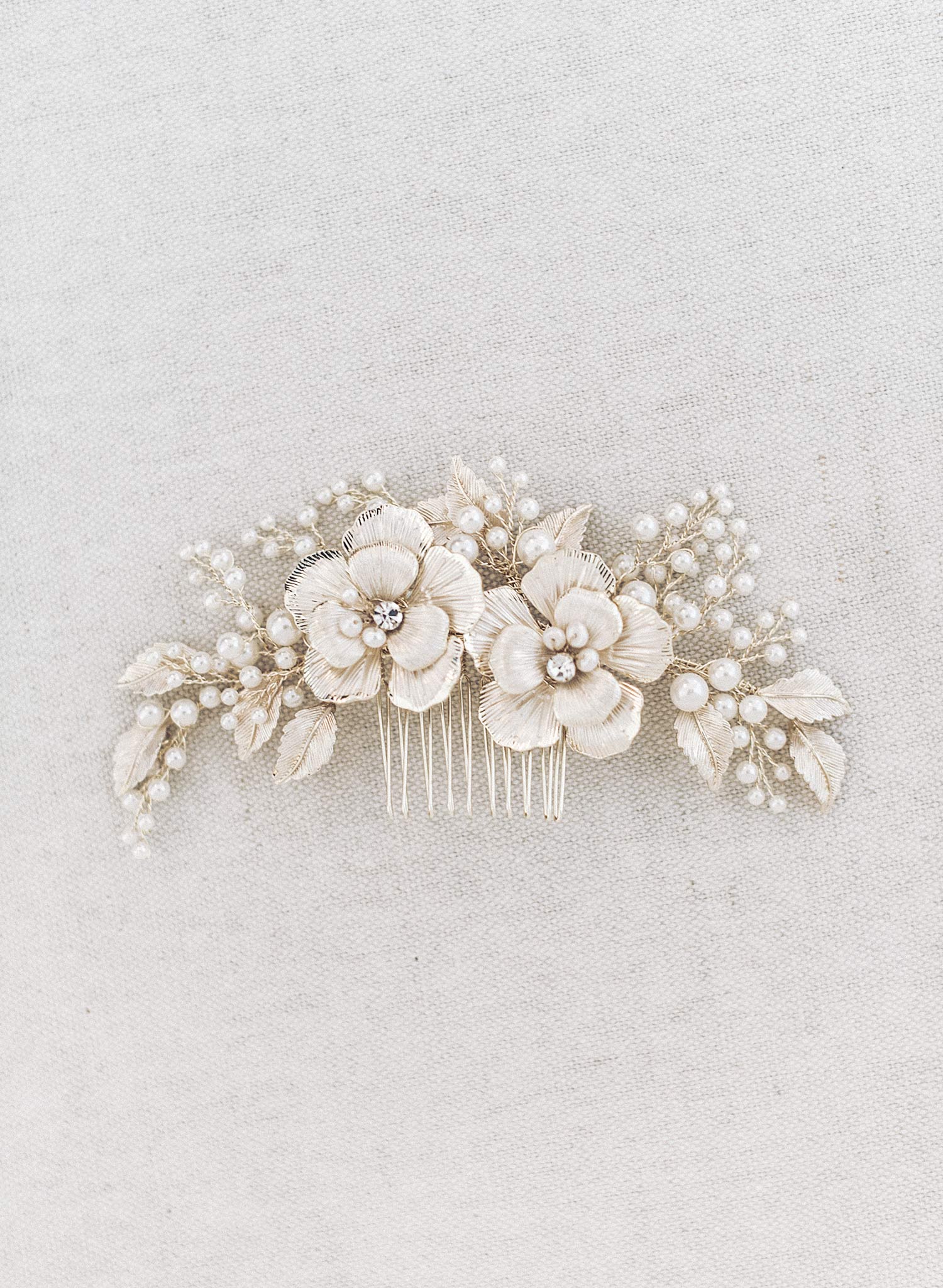 David's Bridal Scattered Pearl Hair Bow